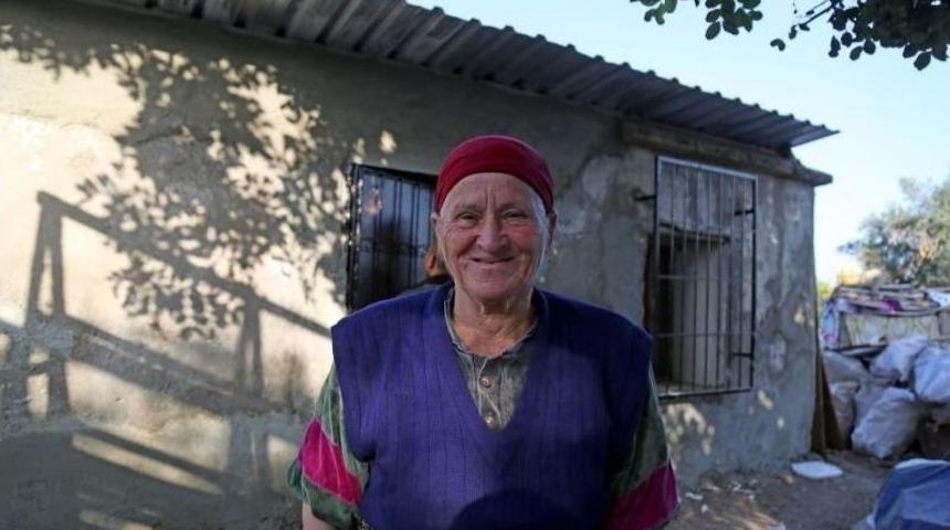 Mezitli Belediyesi, Yıkılan Evi Onardı