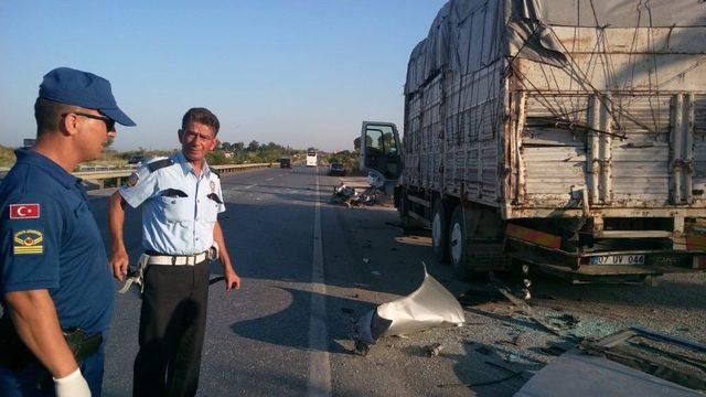 Antalya’da 2 Ayrı Trafik Kazasında 3 Kişi Yaralandı