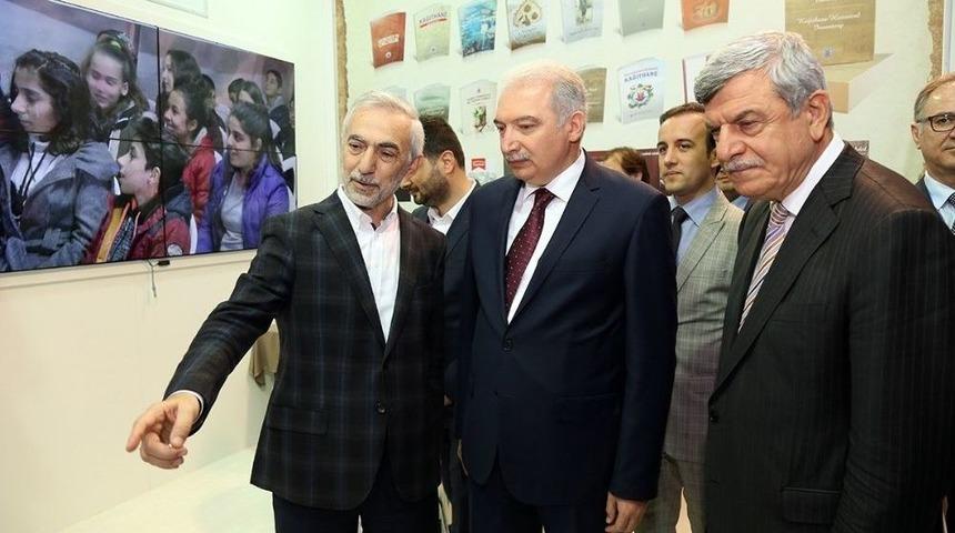 Kağıthane K&uuml;lt&uuml;r Yayınları Fuarda G&ouml;r&uuml;c&uuml;ye &Ccedil;ıktı