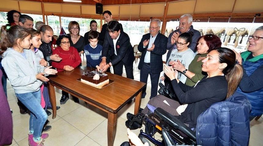Fo&ccedil;a&rsquo;da Yeni Yıl Sevinci