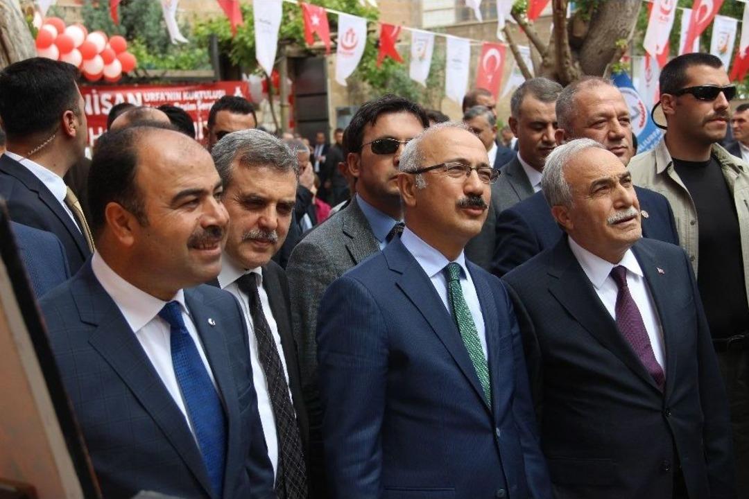 Bakan Fakıbaba: "98 Yıl &Ouml;nce Olduğu Gibi Bug&uuml;n De Her T&uuml;rl&uuml; Şartta Aynı Ruhla Birlik Ve Beraberlik İ&ccedil;erisinde Aynı M&uuml;cadeleyi G&ouml;steriyoruz"