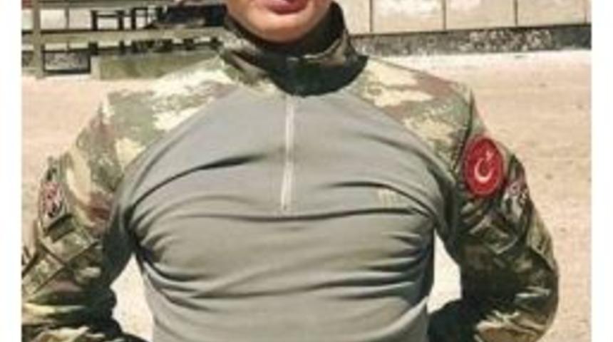Hakkari&rsquo;de Havan Saldırısında Şehit Olan Semih Şahin&rsquo;in Baba Evine Acı Haber Verildi