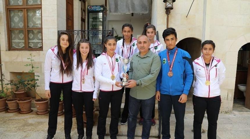 Kara&rsquo;yı Madalyaları İle Ziyaret Ettiler