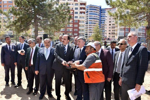 Köprülü Kavşak Çalışmalarından Nakledilen Ağaçlar Bu Parkta Yeşeriyor