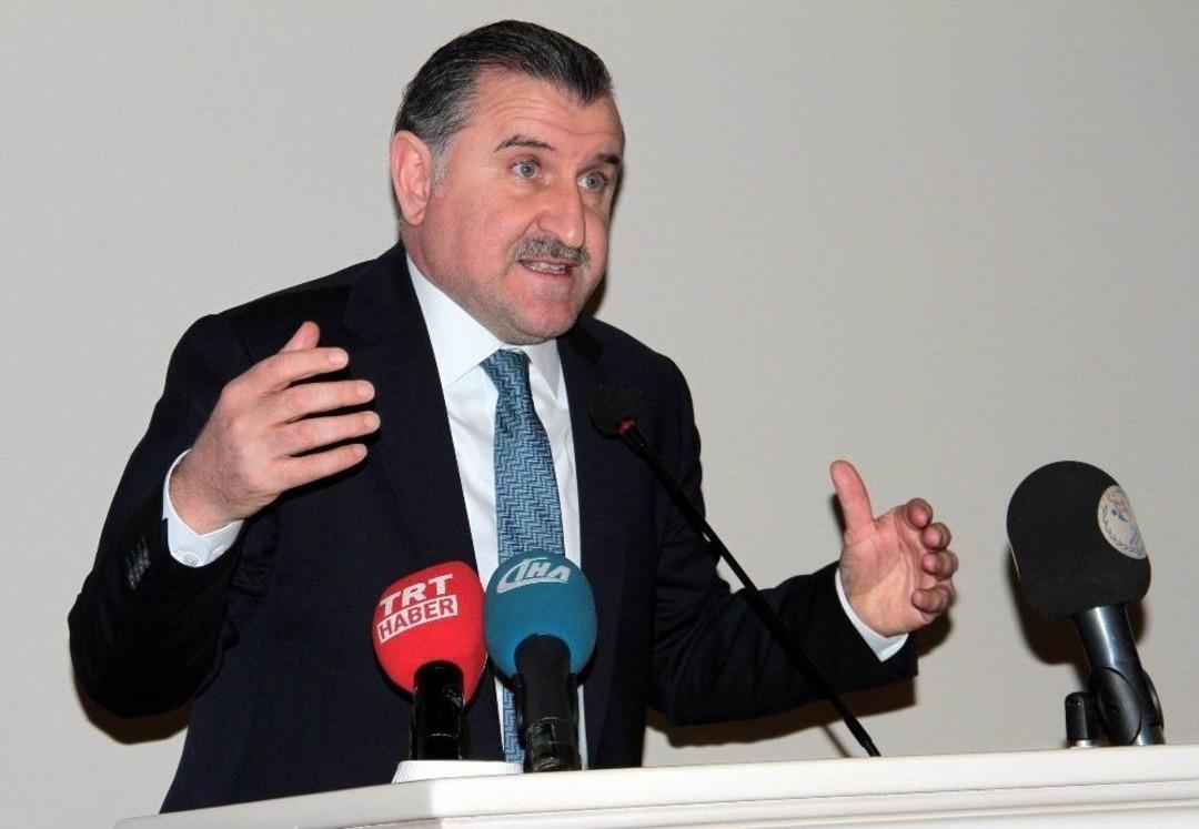 Gen&ccedil;lik Ve Spor Bakanı Osman Aşkın Bak: