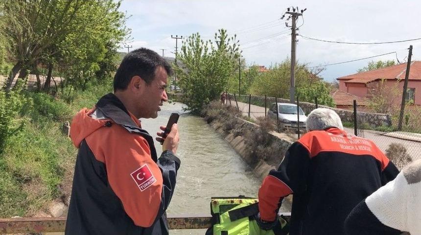 Aksaray&rsquo;da Sulama Kanalına D&uuml;şen Gen&ccedil; Kayboldu
