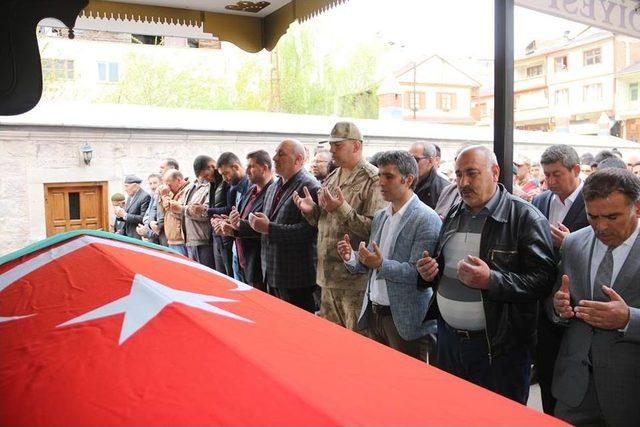 Şehit Annesi Son Yolculuğuna Uğurlandı