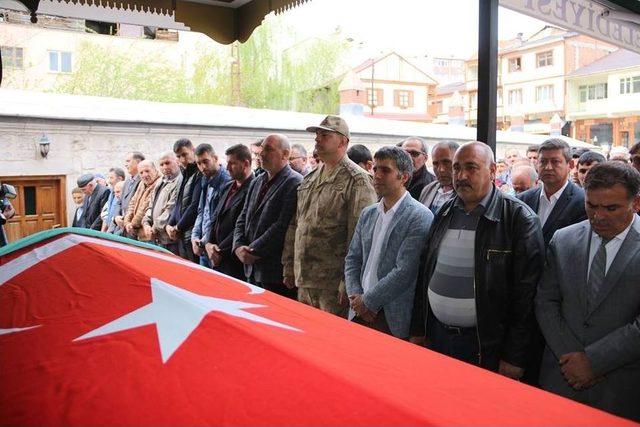 Şehit Annesi Son Yolculuğuna Uğurlandı