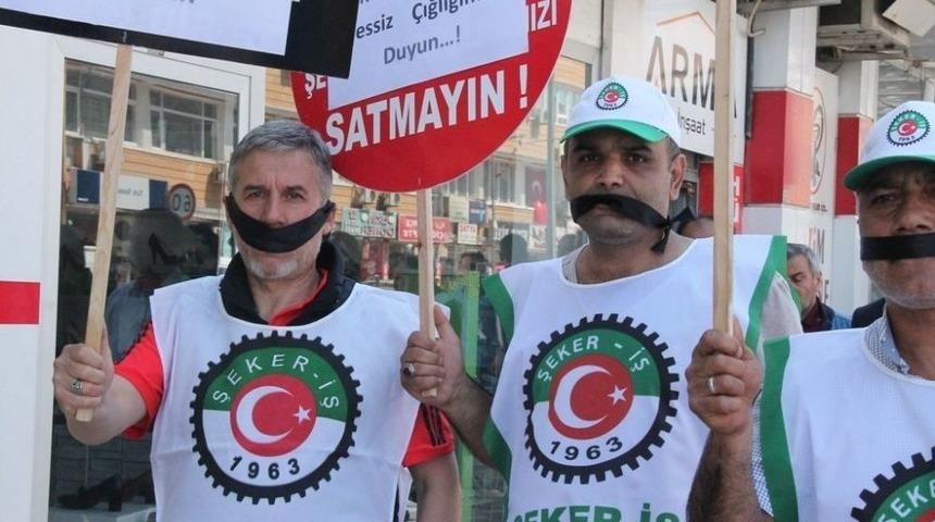 Şeker İş&ccedil;ileri Ağızlarını Bantla Kapatarak Eylem Yaptı