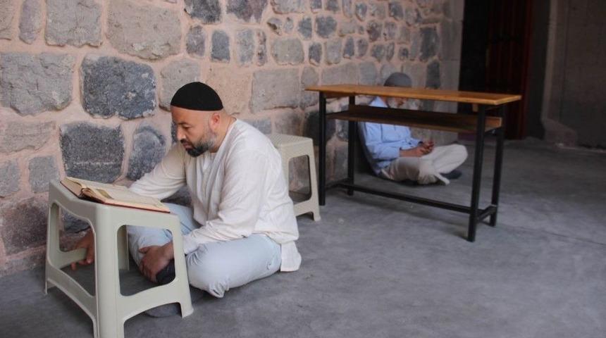 (&ouml;zel Haber) Kayseri&rsquo;de 50 Kişi İtikafa Girdi