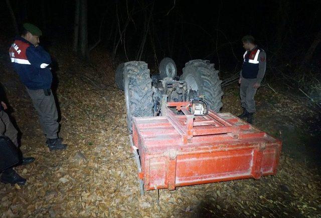 Devrilen Traktörün Altında Kalan Sürücü Hayatını Kaybetti