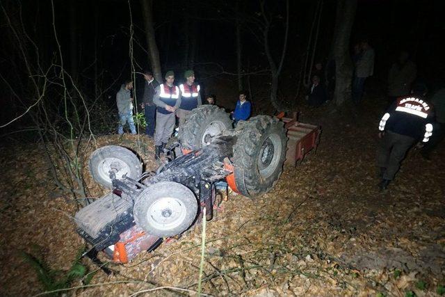 Devrilen Traktörün Altında Kalan Sürücü Hayatını Kaybetti