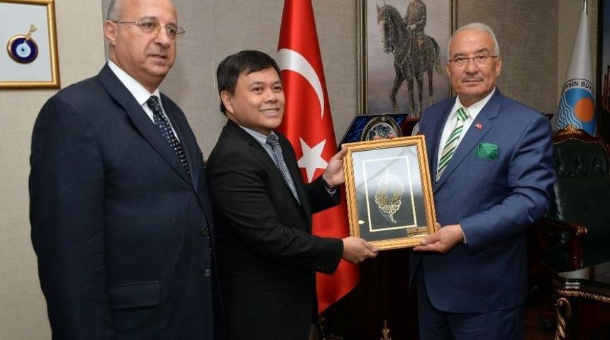 Filipinler Başkonsolosu&rsquo;ndan Mersin&rsquo;e &rsquo;kardeş Şehir&rsquo; &Ouml;nerisi