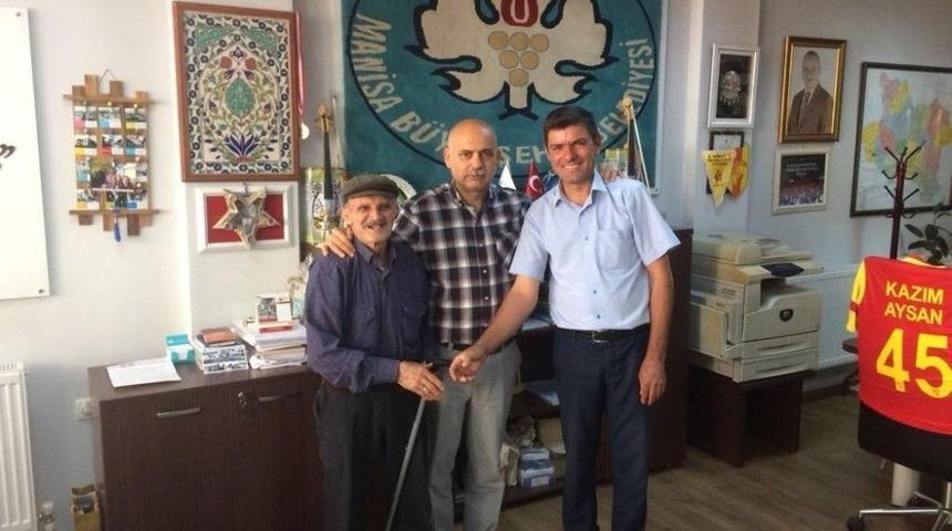 Emekli Maaşını D&uuml;ş&uuml;ren Yaşlı Adamın C&uuml;zdanına Kavuştu