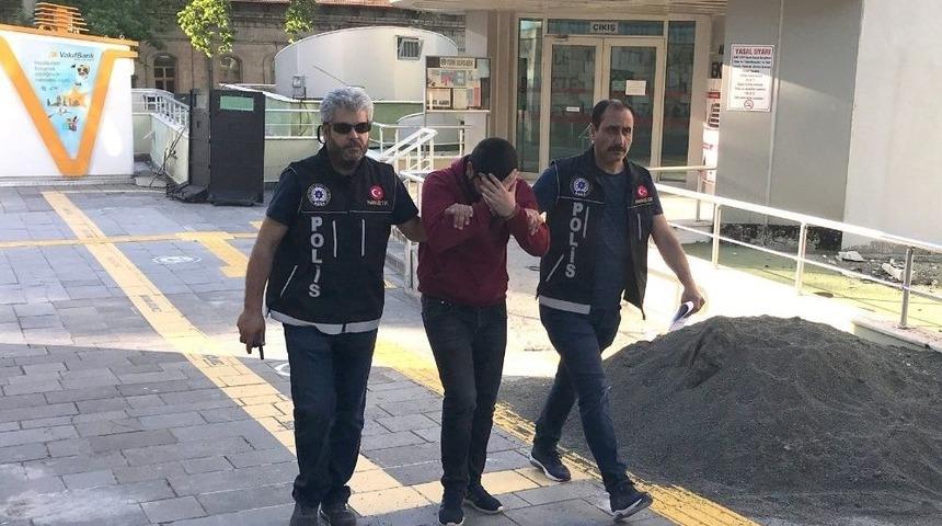 K&uuml;tahya&rsquo;da &Uuml;niversite &Ouml;ğrencisi Uyuşturucu Ticaretinden Tutuklandı