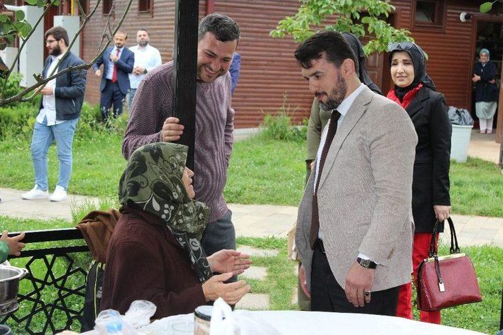 Ak Parti Trabzon Milletvekili Adayları Cora Ve Çebi Seçim Çalışmalarını Sürdürdü G1