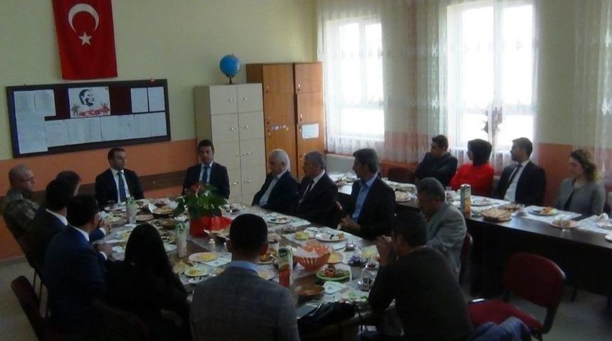 Kaymakam Yaşar&rsquo;dan Okul Ziyareti