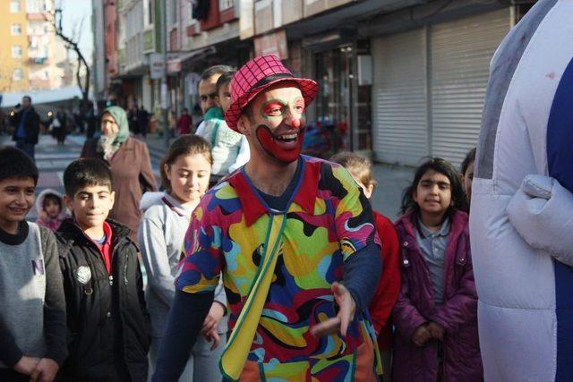 Küçükçekmece’de Çocuklara Özel 3’üncü Çocuk Sokağı Kuruldu