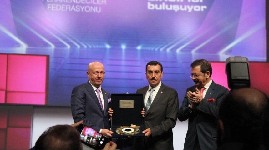 Bakan B&uuml;lent T&uuml;fenkci: &ldquo;t&uuml;rkiye Ekonomisinde Yaklaşık 90 Milyar Dolarlık Katma Değer &Uuml;retimi Ger&ccedil;ekleştirilmektedir&rdquo;