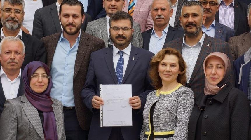 Aydın Ak Parti&rsquo;nin Yeni Y&ouml;netimi Mazbatasını Aldı
