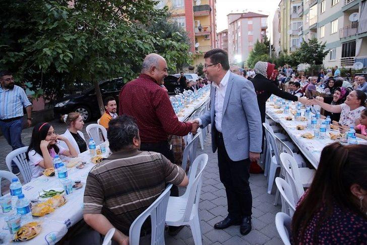 Merkezefendi’de İftar Sofraları Sevindik Ve Karaman Mahallelerinde Kuruldu G2