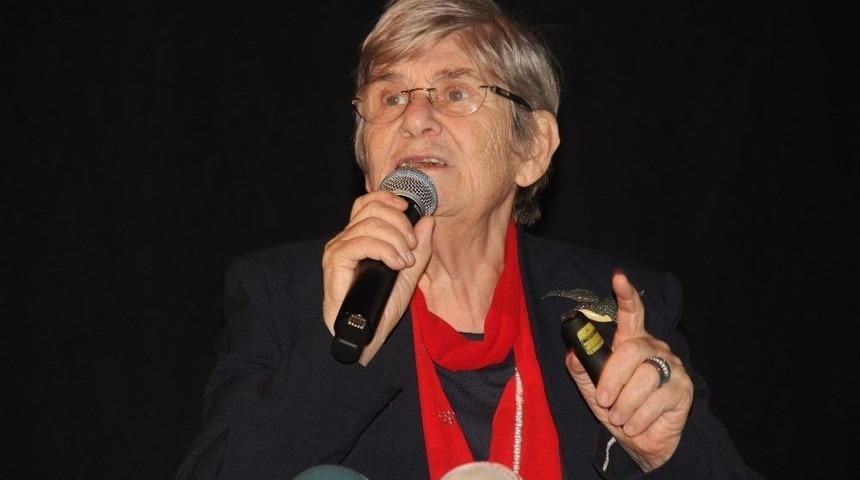 Prof. Dr. Canan Karatay&rsquo;dan Prof. Dr. Mehmet &Ouml;z&rsquo;e Eleştiri: