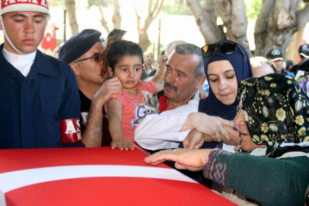 Hakkari Şehidi &Ouml;zkan, Memleketinde Son Yolculuğuna Uğurlandı