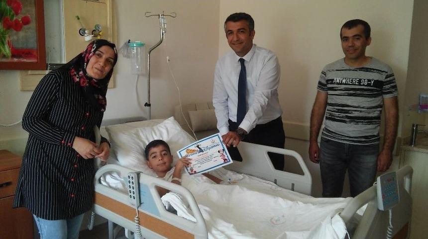 S&uuml;nnet Olan &Ccedil;ocuklara &rsquo;cesaret Diploması&rsquo;