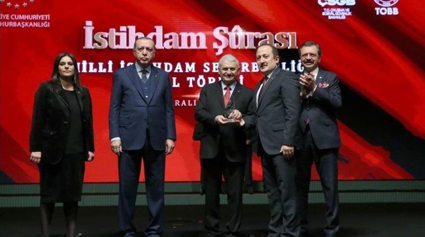 Bayburt&rsquo;a Milli İstihdam Seferberliği &Ouml;d&uuml;l&uuml; Verildi