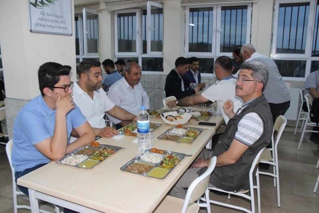 Siverek&rsquo;te Ortaokul M&uuml;d&uuml;rlerine Anadolu Lisesinin Tanıtımı Yapıldı