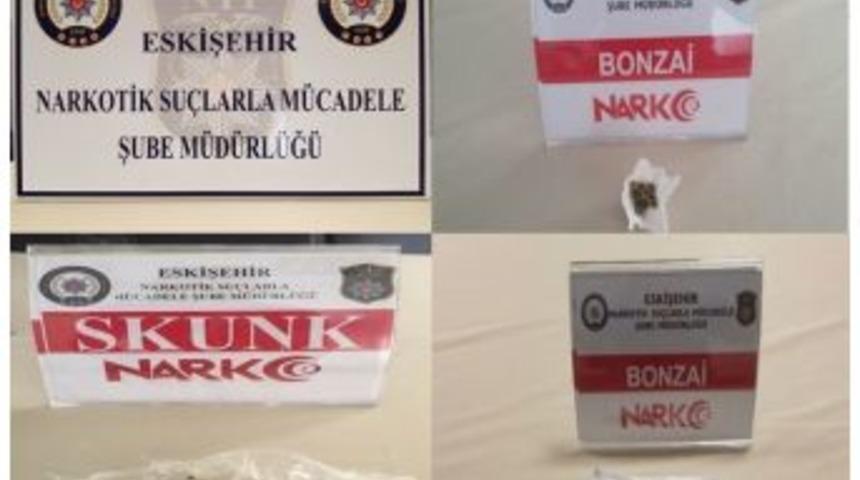 Eskişehir&rsquo;de Uyuşturucu Satıcısı 4 Şahıs Yakalandı