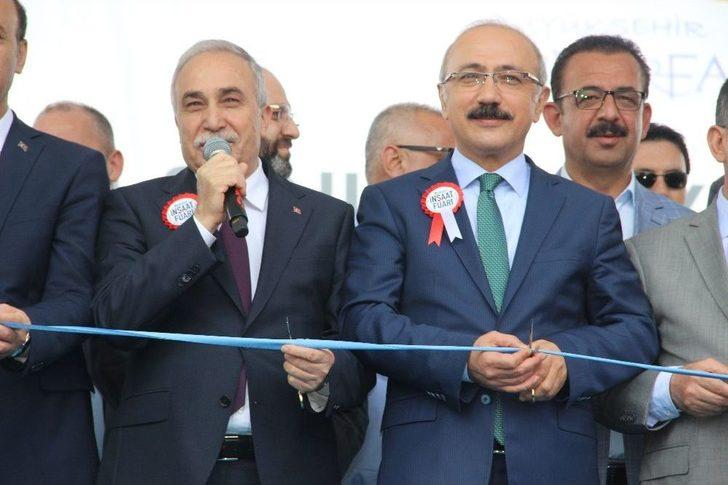 Şanlıurfa Fuar Merkezi’nin Açılışı Bakanların Katılımıyla Dualar Eşliğinde Yapıldı G2
