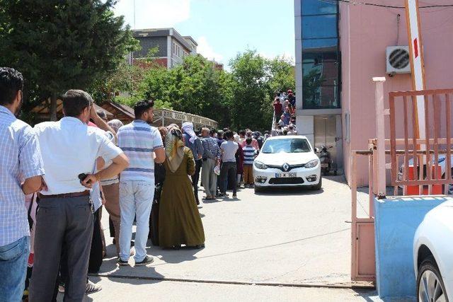 Şanlıurfa’da İşkur Başvurusunda Kuyruklar Oluştu