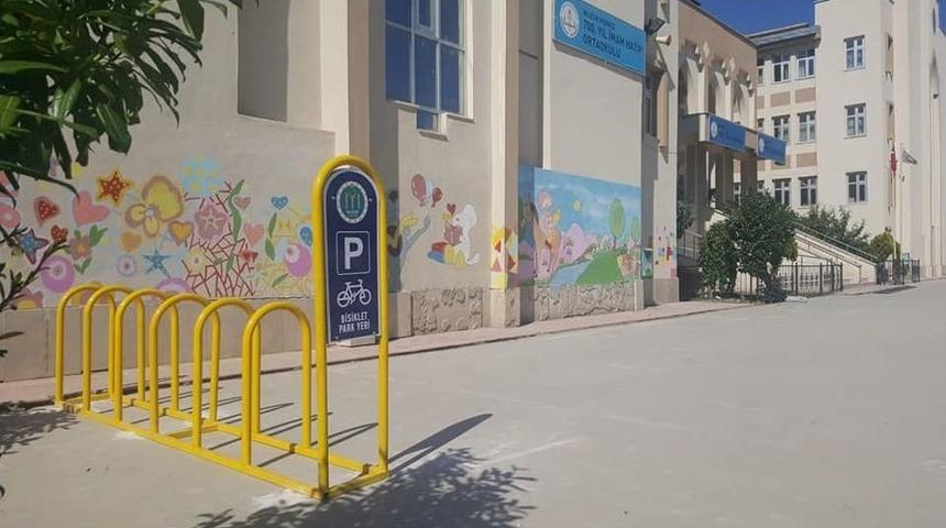 Atıklardan Bisiklet Park Yeri &Ccedil;alışması