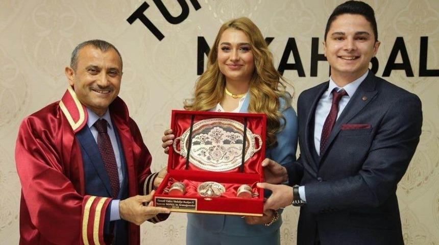 Kayyum Başkan, Polis Çiftin Nikahını Kıydı