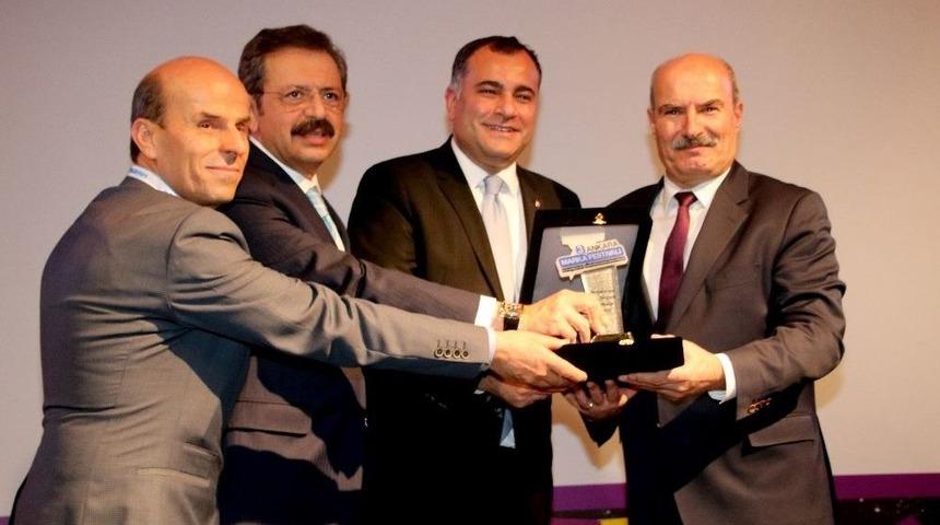 &ldquo;ankara&rsquo;ya Değer Katanlar 2017&rdquo; &Ouml;d&uuml;l&uuml; Kuğulu Park&rsquo;a Geldi