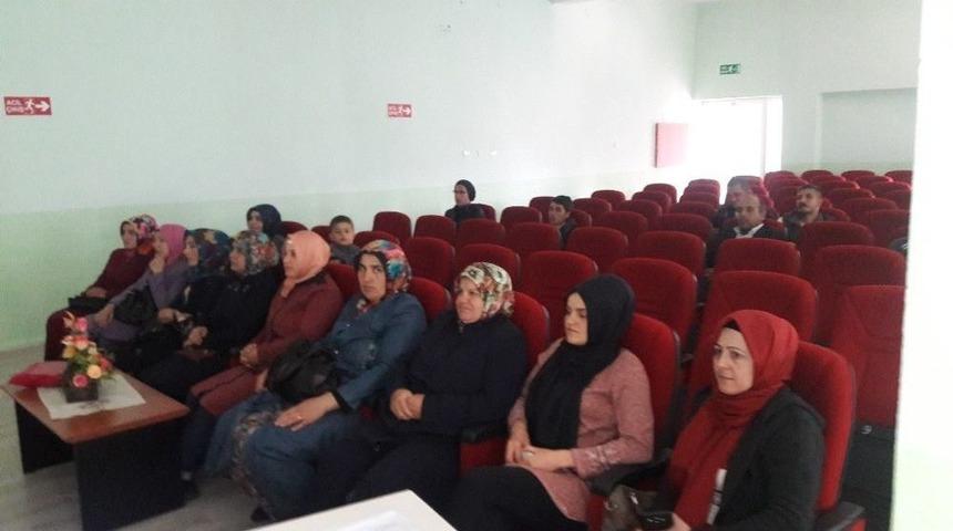 Pazaryeri’nde Süt Sağımı Hijyeni Kursu Açıldı