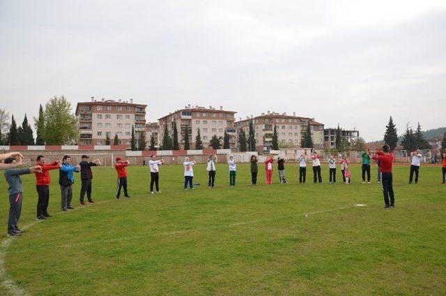 İl Müdürü 7’den 70’e Herkesi Spor Yapmaya Davet Etti