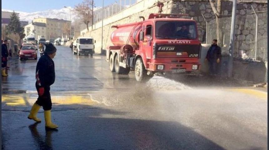 Şehit Mehmet Ceyhan Caddesi Tazyikli Suyla Yıkandı