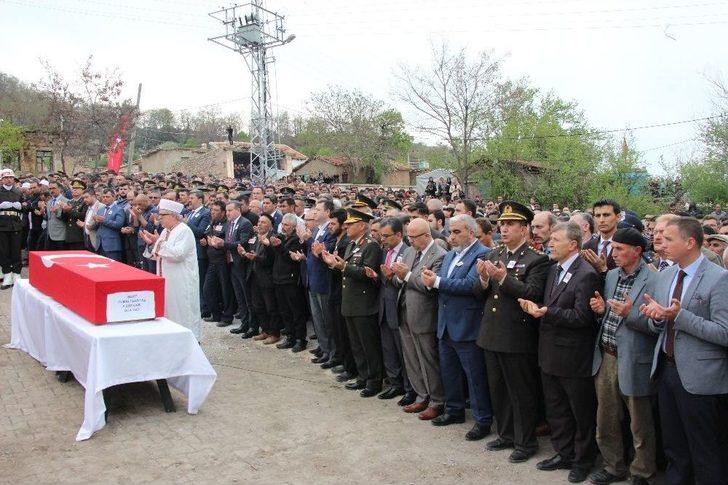 Şehit Asker Son Yolculuğuna Uğurlandı G1