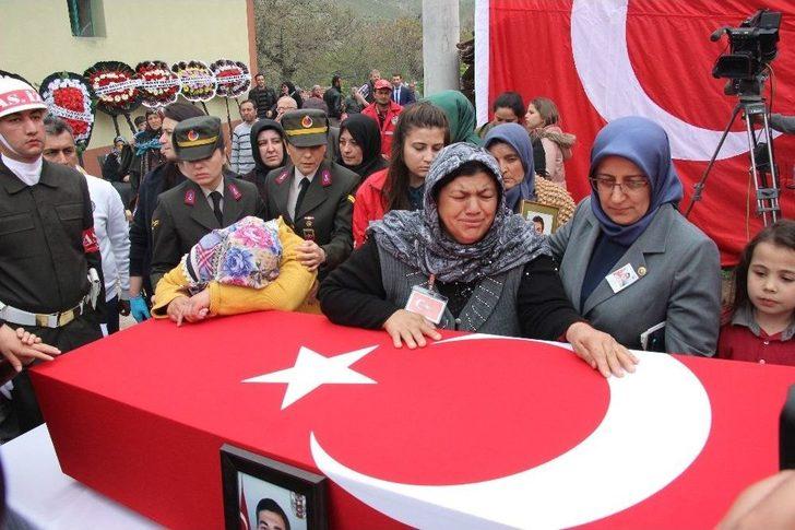 Şehit Asker Son Yolculuğuna Uğurlandı G2