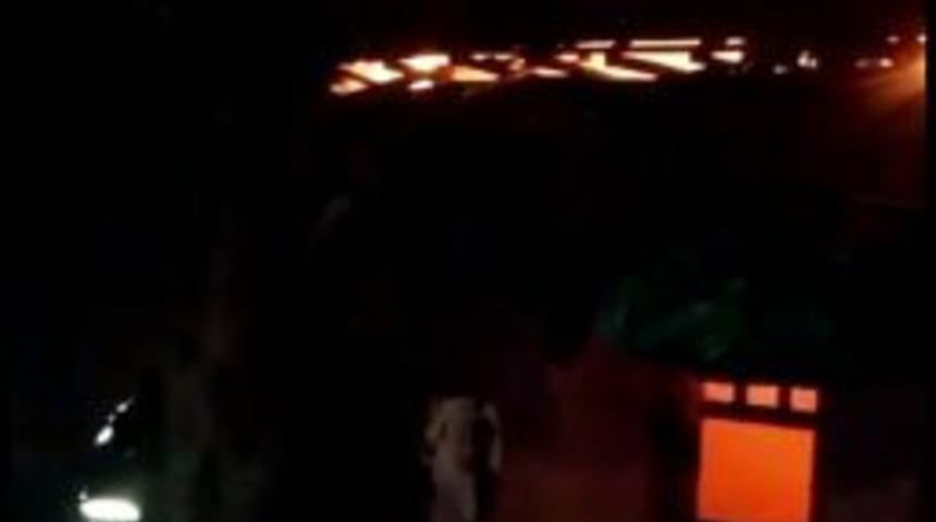 Ev Yangınında Maddi Hasar Meydana Geldi