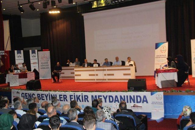 Elazığ’da Liseler Arası Münazara Yarışması