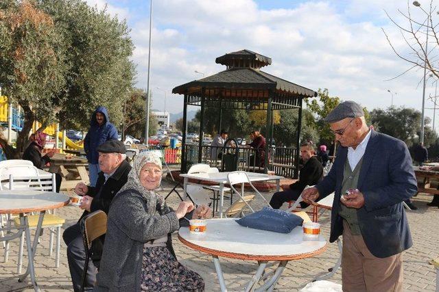 Efeler Belediyesi Her Gün Bin Kişinin İçini Isıtacak