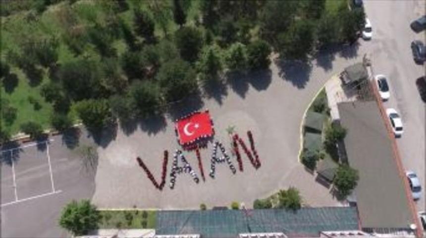 Mehmet&ccedil;ik İ&ccedil;in "vatan" Yazıp Klip &Ccedil;ektiler