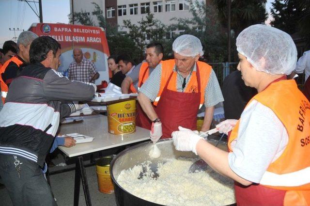 Bafra Belediye Başkanı Mahalleli İle İftarda Buluştu