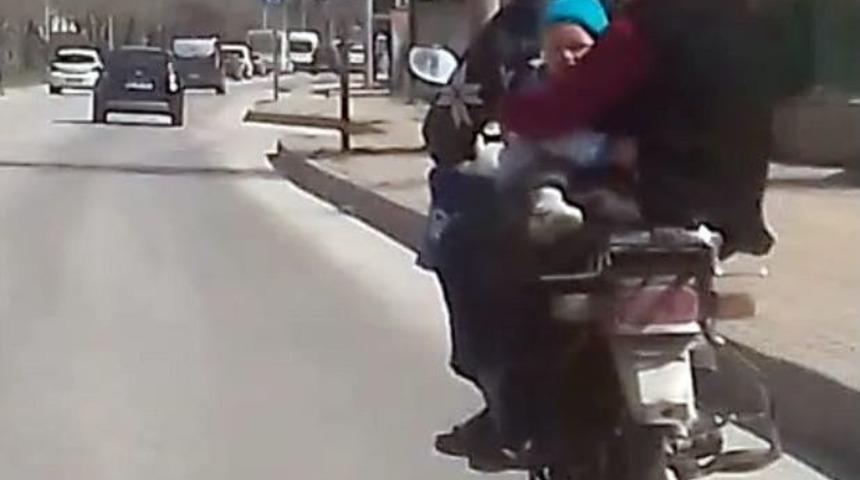 Kastamonu’da Motosiklette Tehlikeli Yolculuk