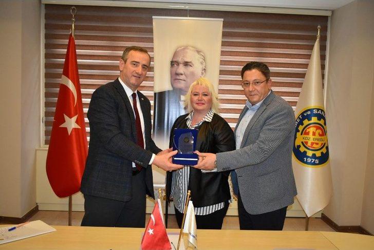 Son Meclis Toplantısında Üyelere Plaket Verildi G5
