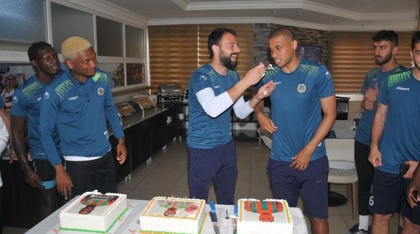 Alanyaspor’da 3 Doğum Günü Birden Kutlandı