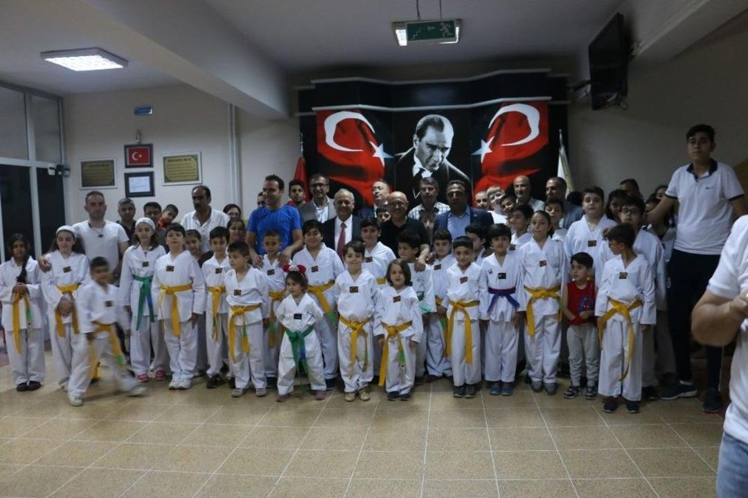 Tekvando Federasyonu Y&ouml;netimi Siirt&rsquo;e Geldi